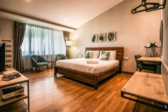 L&P Boutique Residence by Verve (14 Pax) EECH40