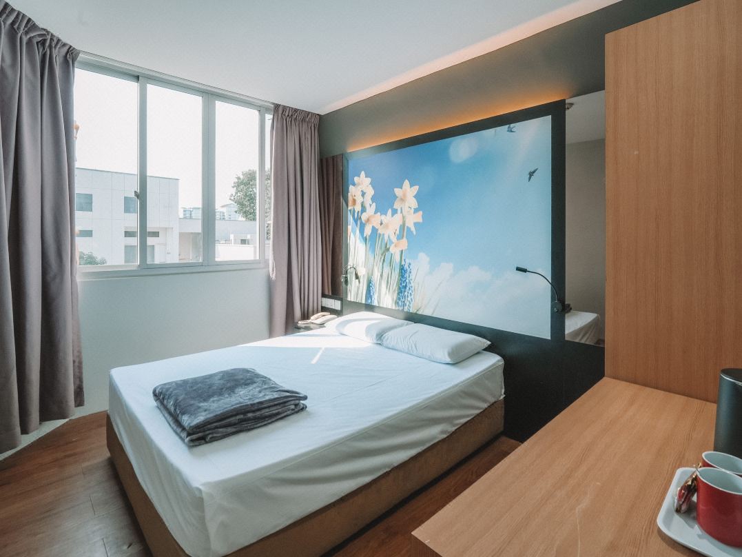 Amrise Hotel Geylang, 11Hrs, Stay from 10PM to 9AM