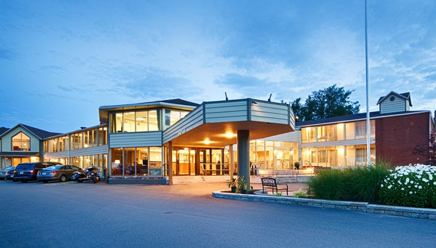 贝斯维斯特夏洛特敦酒店