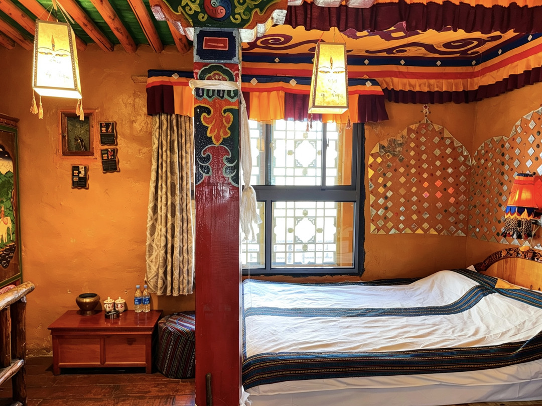 拉萨香巴拉宫酒店（大昭寺八廓街店）