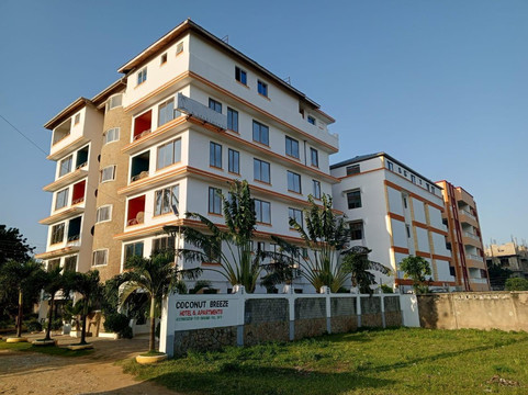 Coconut Breeze Hotel & Apartments