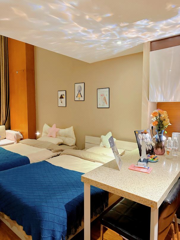 XueZhongYu Loft International Apartment