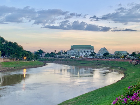 Wangchan Riverview Hotel