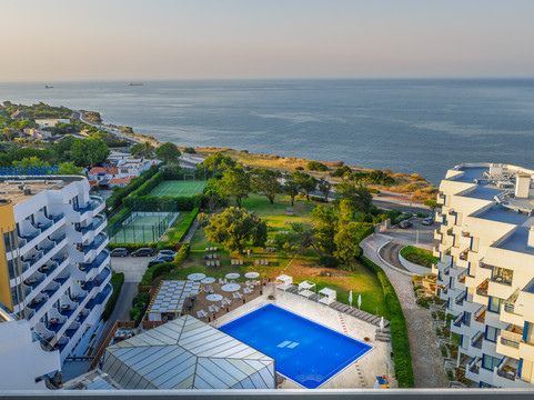 佩斯塔纳卡塞海洋与会议公寓酒店