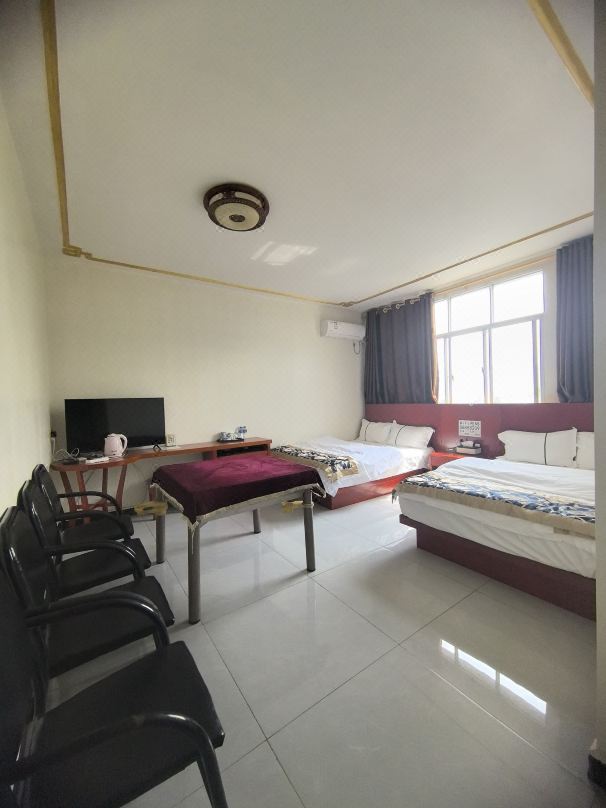 Yoho Hotel