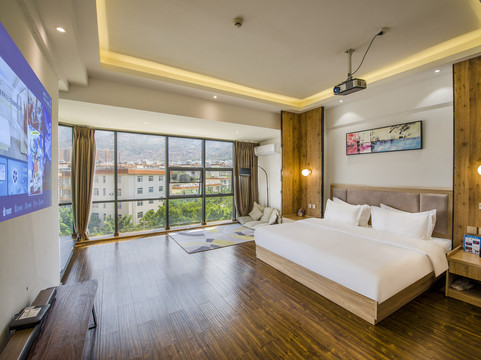 恩平鹏润假日酒店