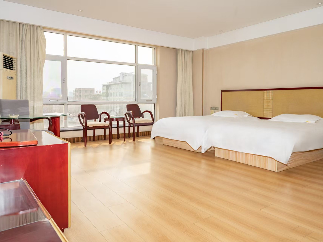 泰安香榭丽舍宾馆（泰山火车站天外村店）主图