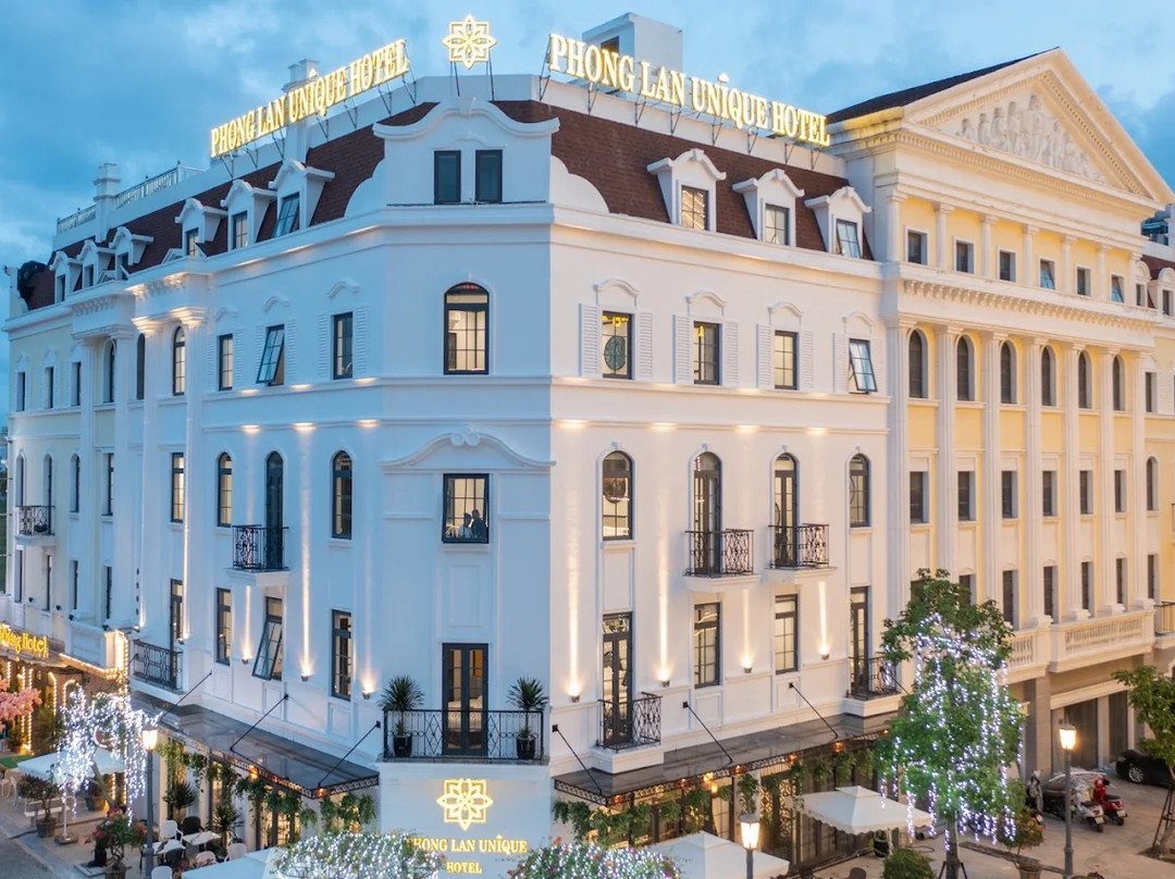 Phong Lan Unique Hotel