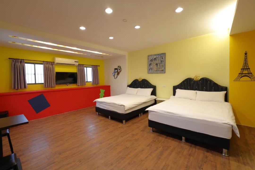 Bears To Happy Hostel