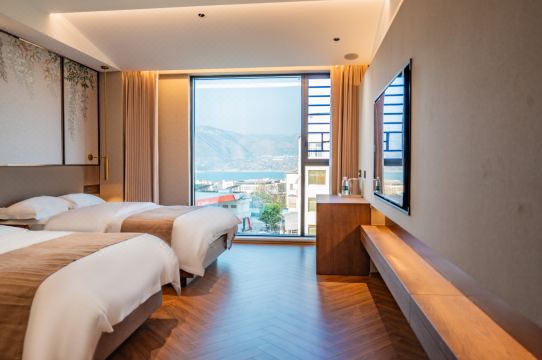 North Latitude27Β° Hotel