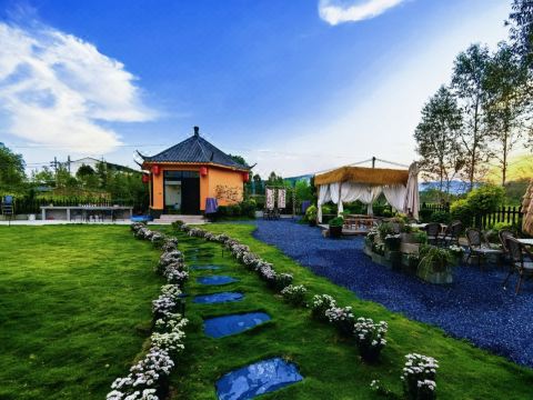 Guilin Yanju Garden Homestay (Liangjiang Guoji Jichang)