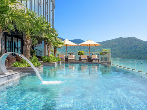 Peninsula Hotel Danang