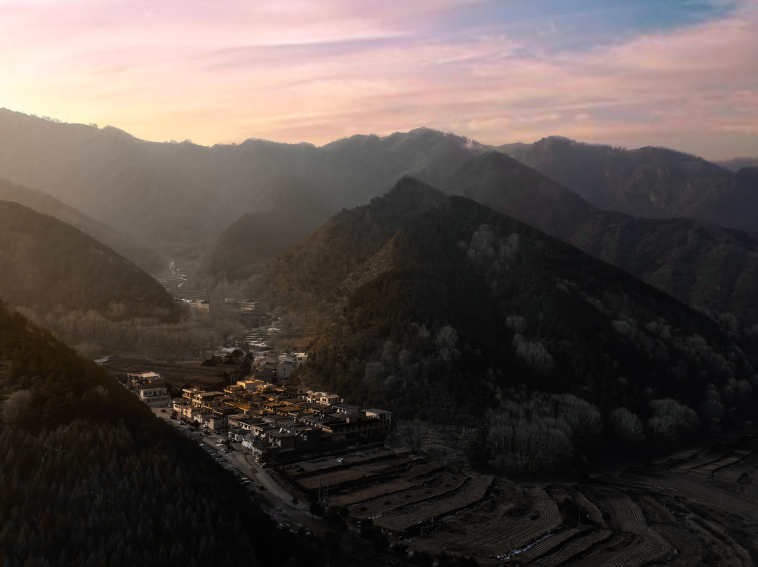 野奢·云顶望山·听晨山居设计师民宿(五台山景区店)