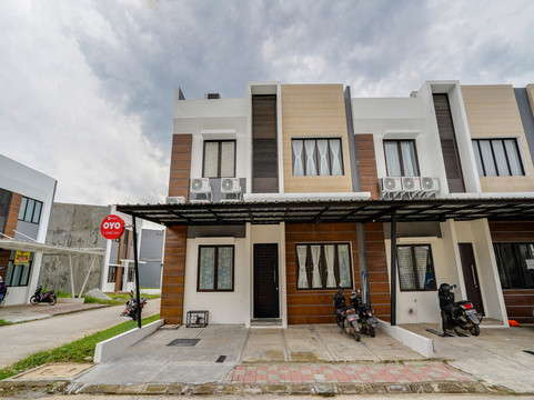 OYO 90211 I-sidji Inn