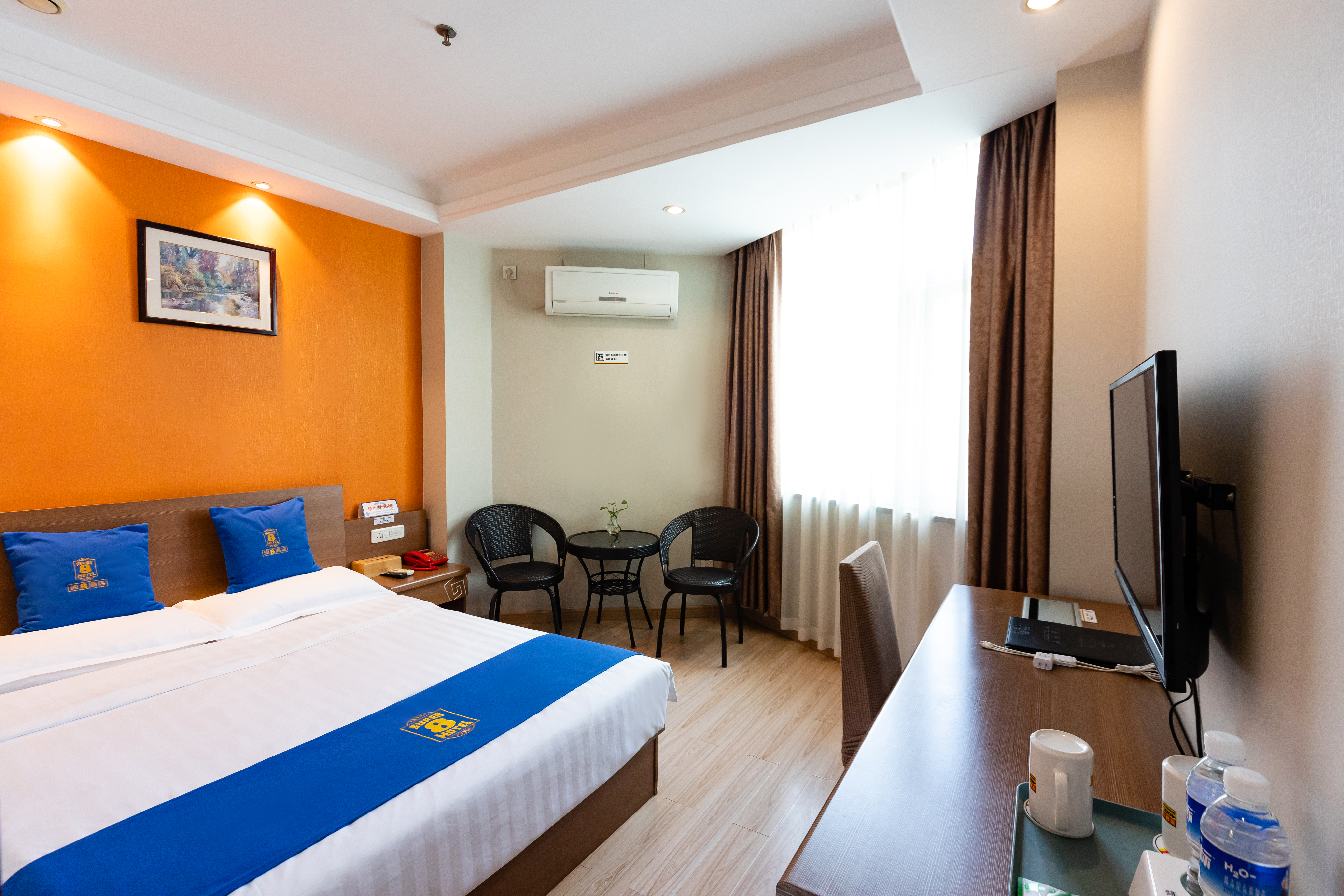 速8酒店(攀枝花中心广场银江湖公园店)-官方