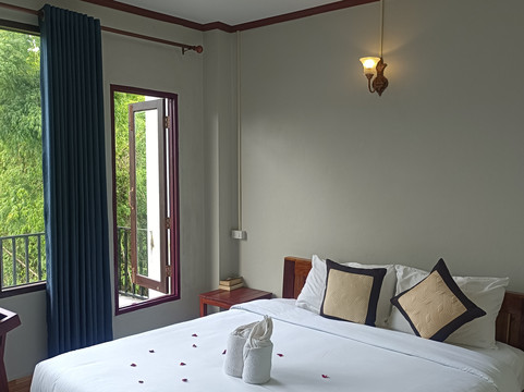 Vang Vieng Champa Hotel