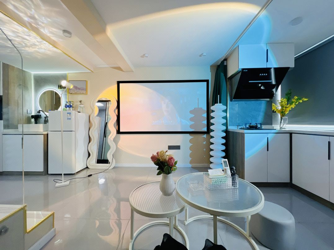 Man Shiguang Art Homestay (Wuhan Yuanlin Road Subway Station)