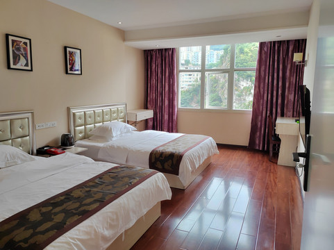 六盘水市酒店住宿-澜雨商务酒店