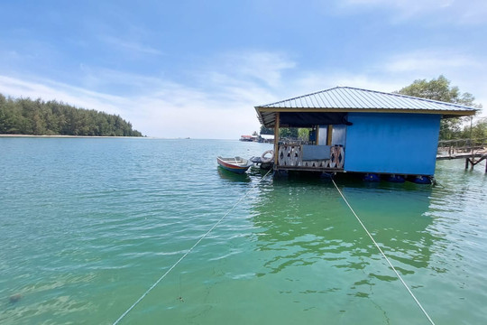 OYO 90708 D'kuala Waterfront Chalet & Boat Charters