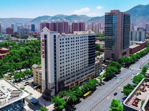 萃英大酒店（兰州大学会议中心店）主图