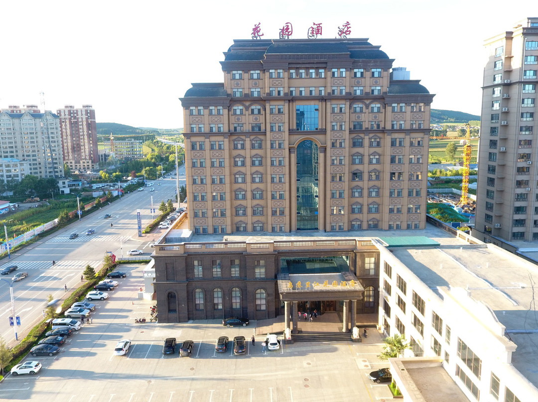 虎林乌苏里江花园酒店