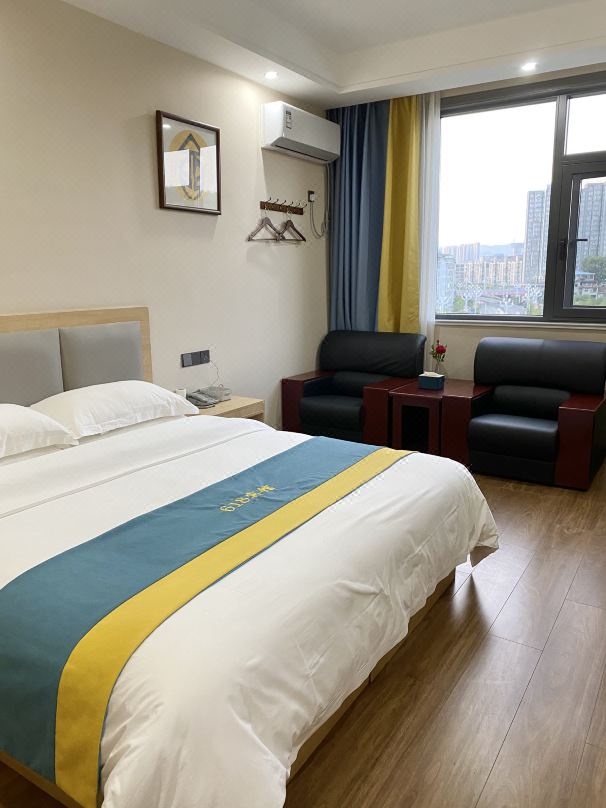 618 hotels