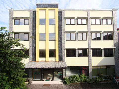 SPOT ON 91398 Homestay Tentrem 1