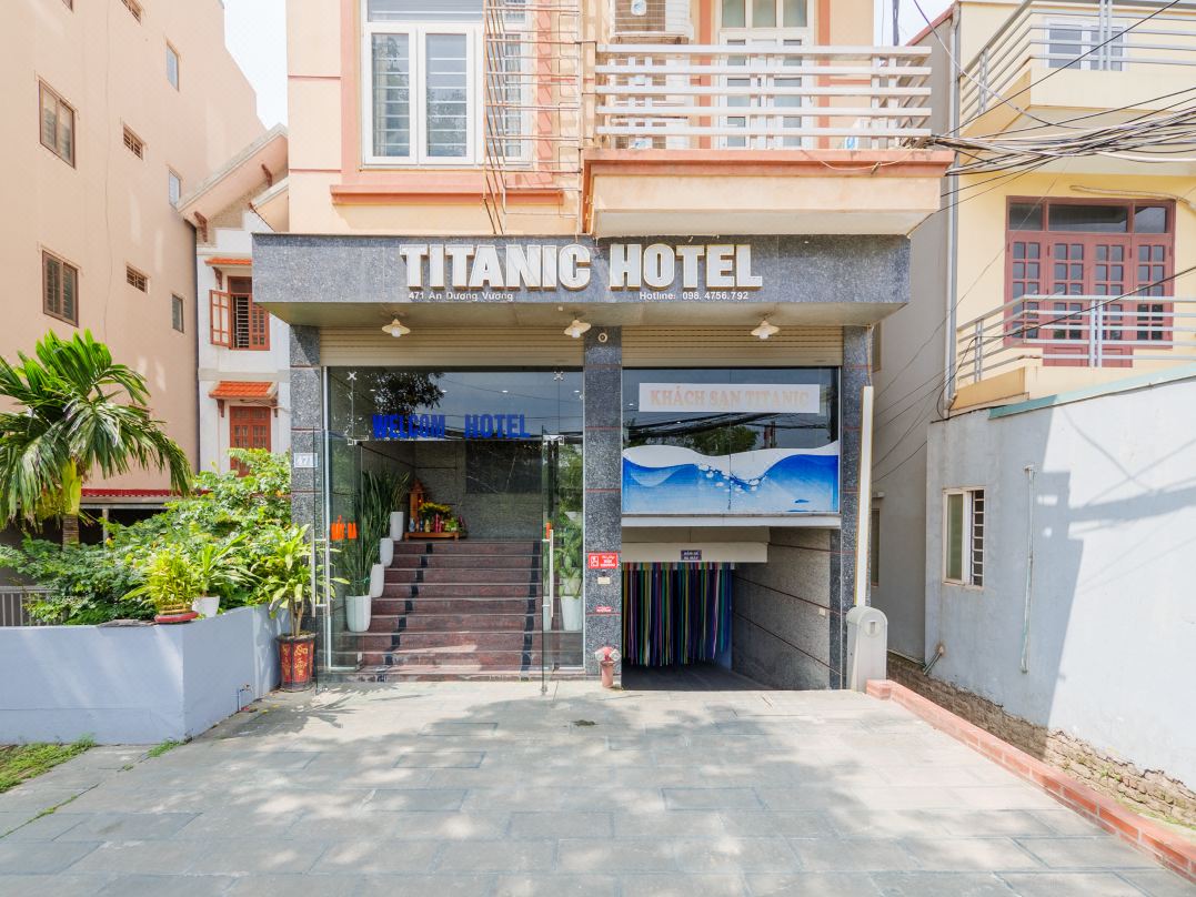 TITANIC HOTEL