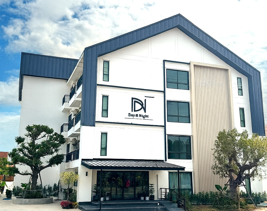 Day & Night Hotel Roi Et
