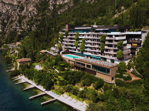 EALA My Lakeside Dream