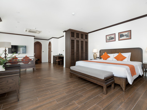 保罗·查博特酒店