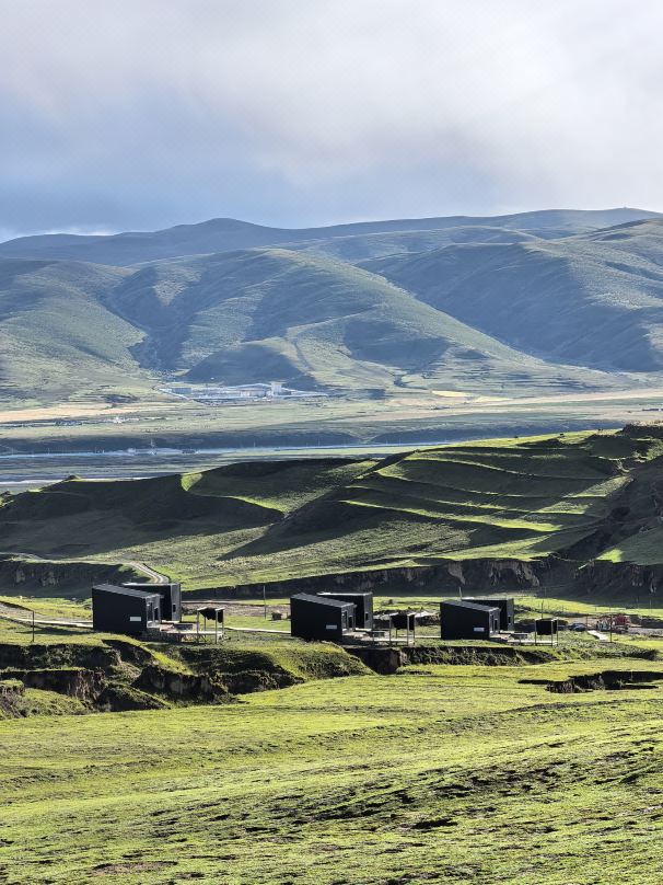 Azara·Highland Retreat