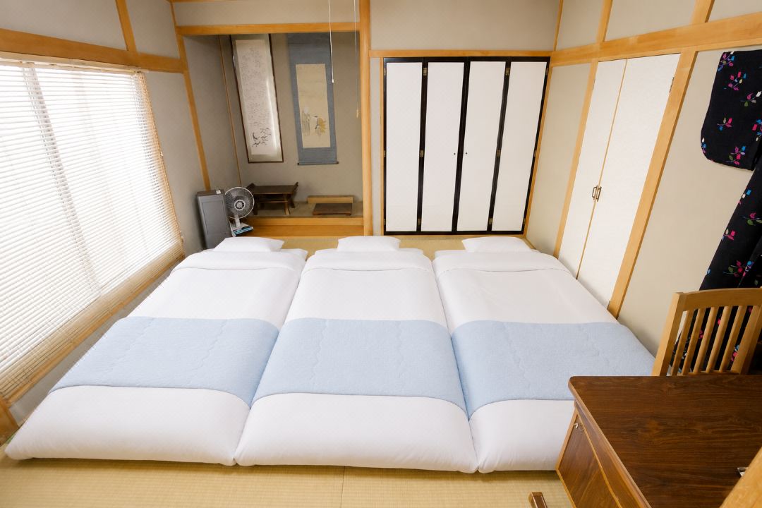 Entire house! Max 7 ppl. Near flower, AC, family, nohohon