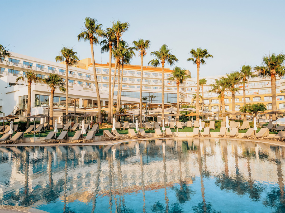 Chloraka酒店住宿-St. George Beach Hotel & Spa Resort