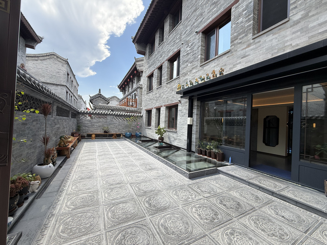 云霁阁|古城琉璃合院·独栋观景度假庭院(大同古城华严寺店)