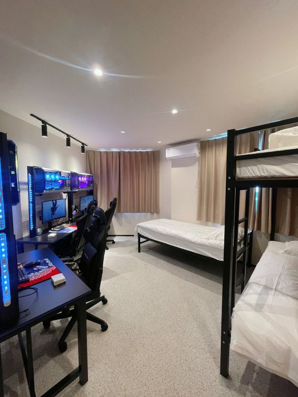 Otter Esports Hotel