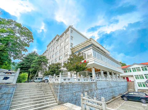 Zhengshenglou Hotel