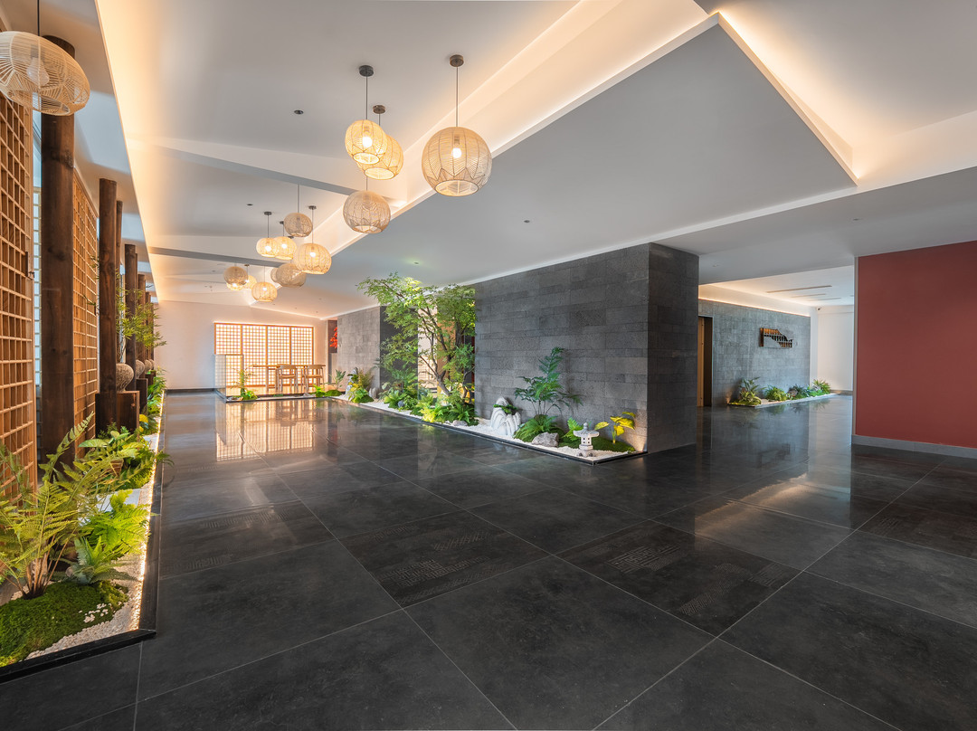 悦森·空港大酒店(万达广场政务中心店）