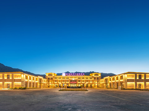 欧罗巴花园酒店（帕米尔高原景区塔县美食街店）