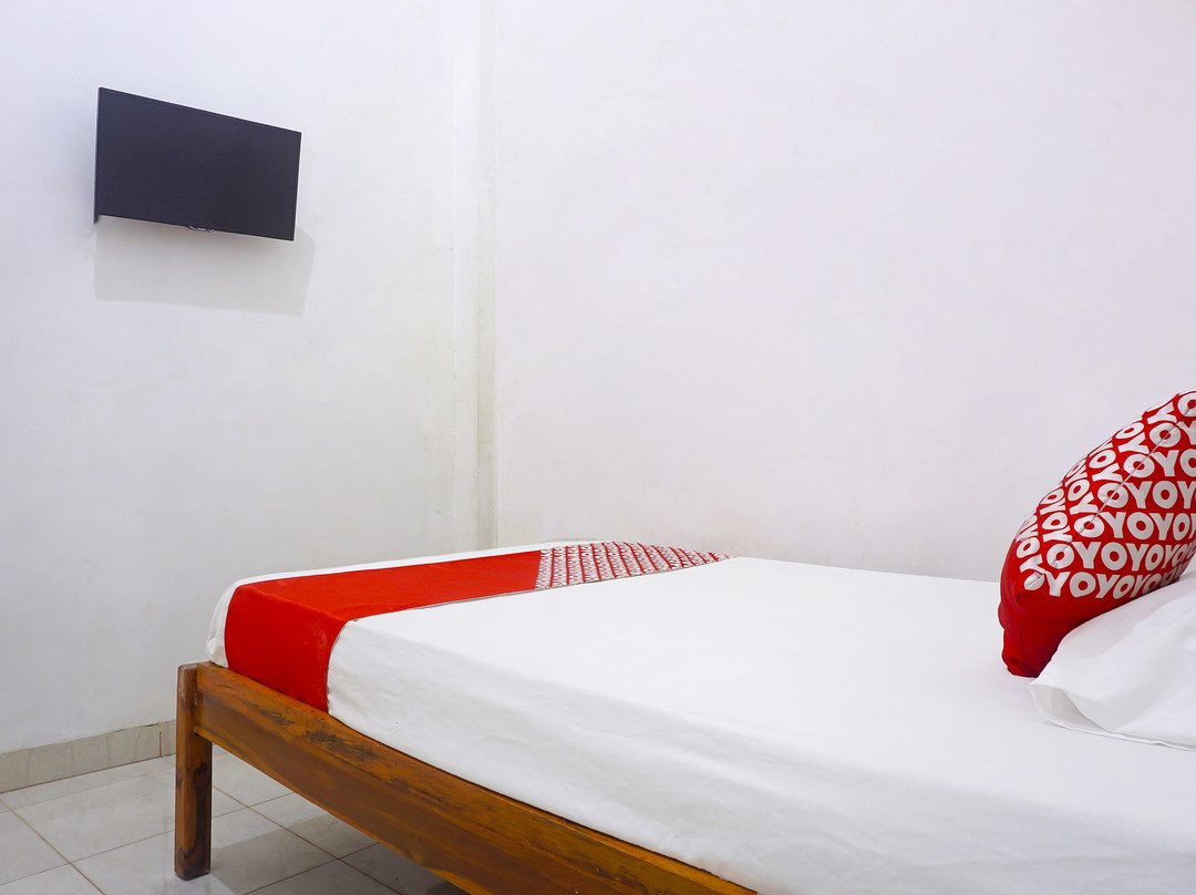 Oyo 90111 Almeerah Homestay Syariah