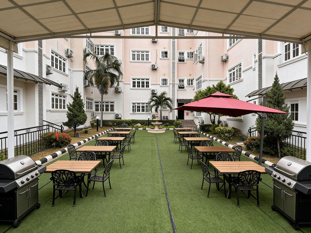 君悦酒店（阿布贾会展店·中文友好·提供3餐24小时安保巡逻）