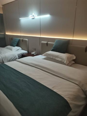 June Hotel (Chongqing Guanyin Bridge First Yanghe Road Store, )