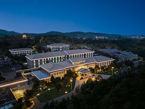 邹城市酒店住宿-择邻山庄
