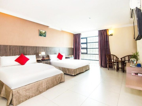 米昔拉酒店住宿-水晶城大酒店