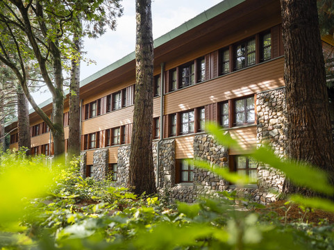 Disney Sequoia Lodge