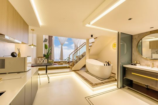 Mia Jingyue Loft Designer Apartment (Huaihai Square Huaxin Mall Store)