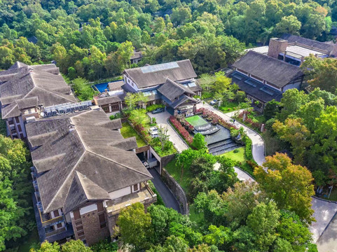 五指山市酒店住宿-五指山亚泰雨林度假酒店