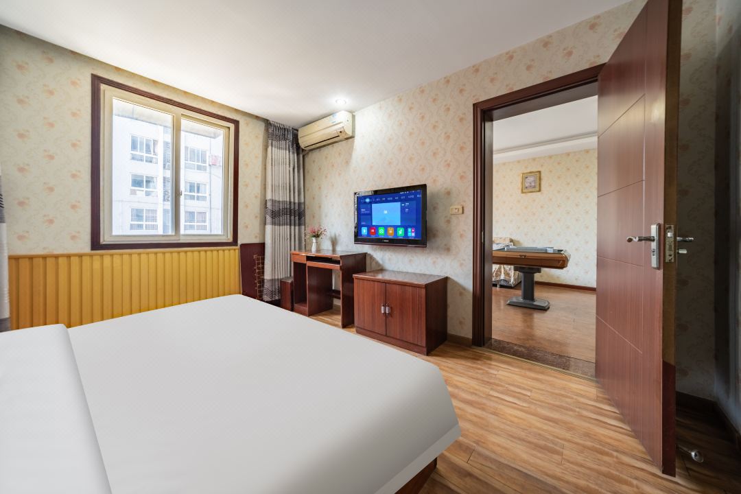 Kleenex longevity business hotel
