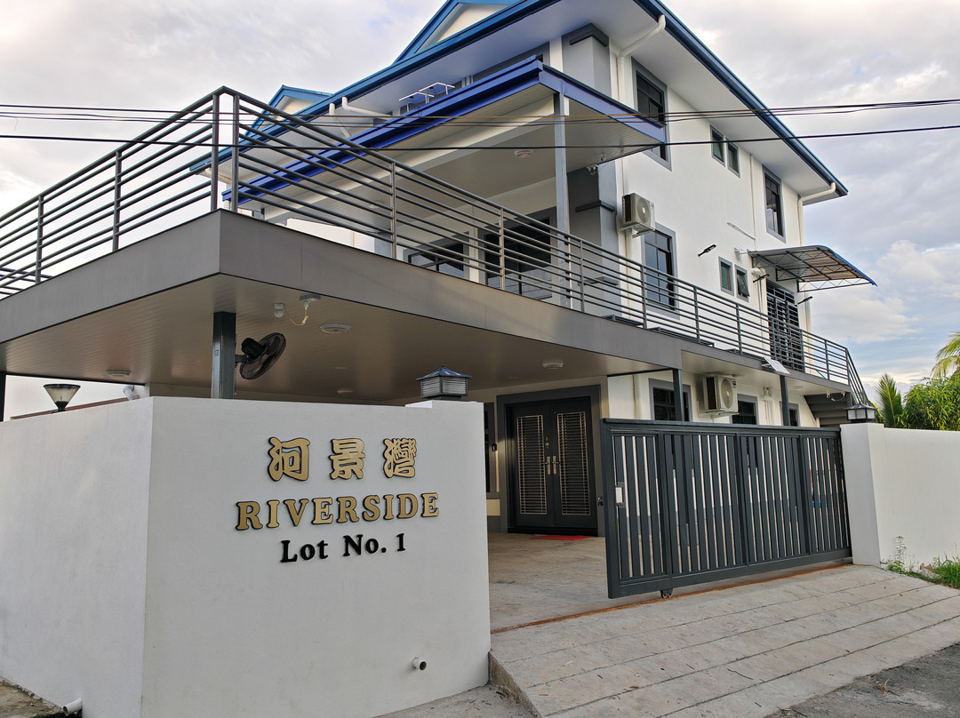 沙巴亚庇【河景湾】三层楼半独立式