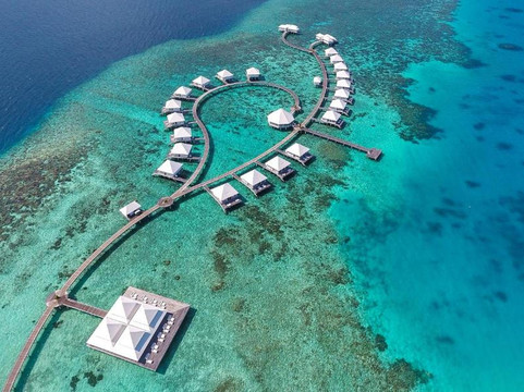 阿沙格岛酒店住宿-钻石岛泰达富士海滩和水上别墅酒店